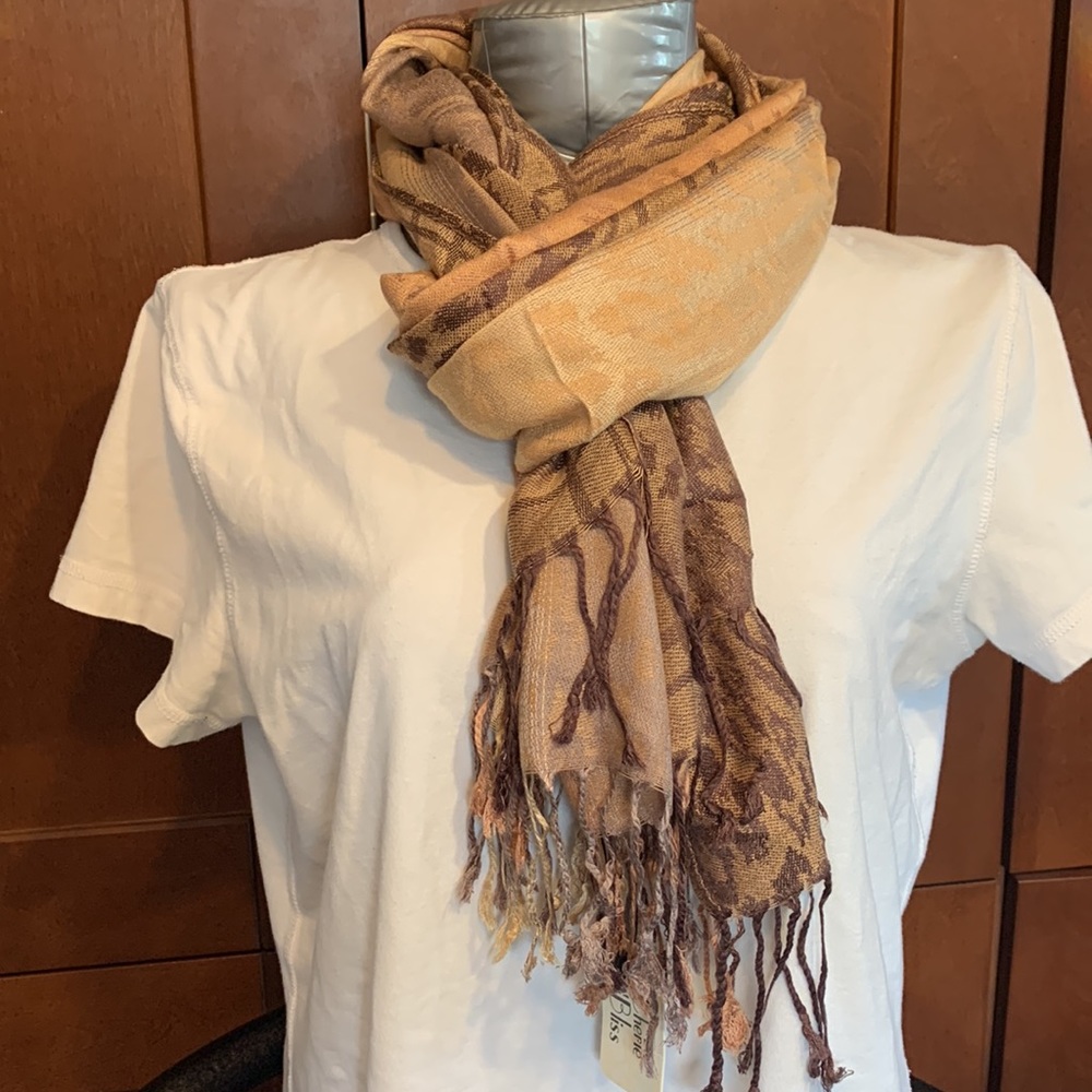 Earth tones scarf NWT